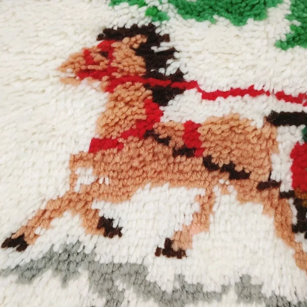 Vintage Christmas Latch Hook Rug Round 20